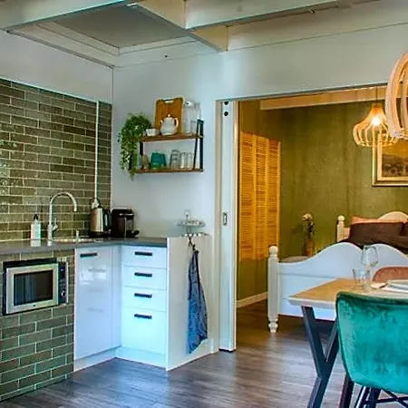 Guesthouse Valkenswaard Pensjonat 4*